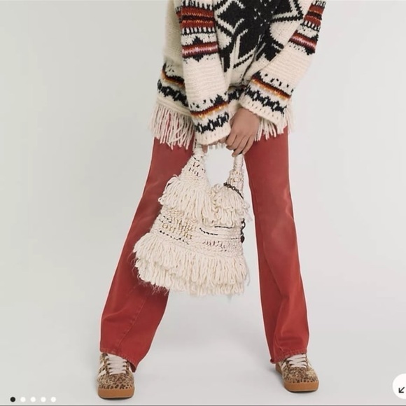 Free People Oslo Tote Bag Cream Bohemian Fringe Knitted Yarn Purse NWT - Picture 4 of 11